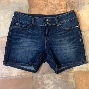 Victoria’s Secret London jean hipster size 6 denim shorts